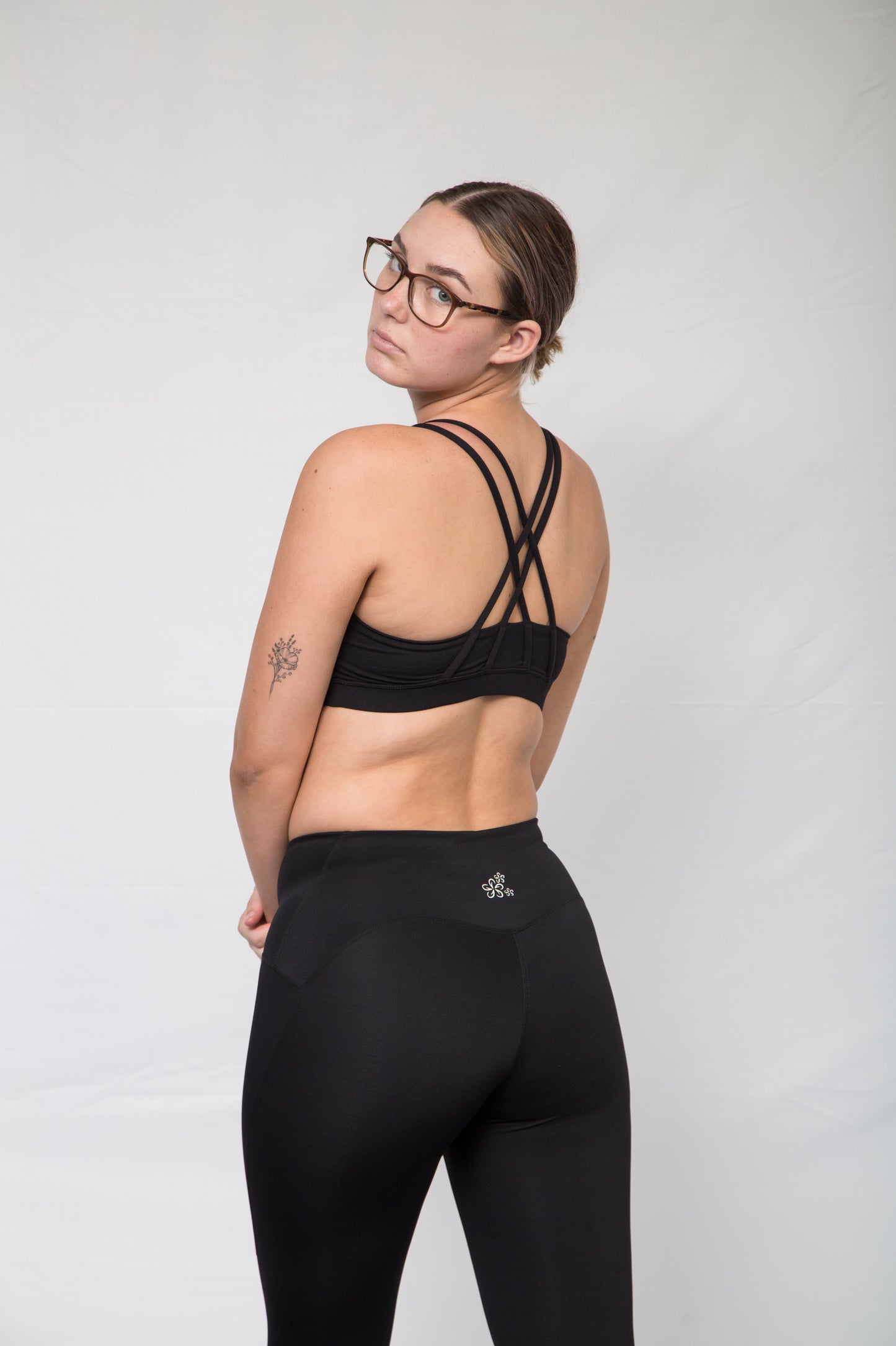 Magnolia Sports Crop Top - Black