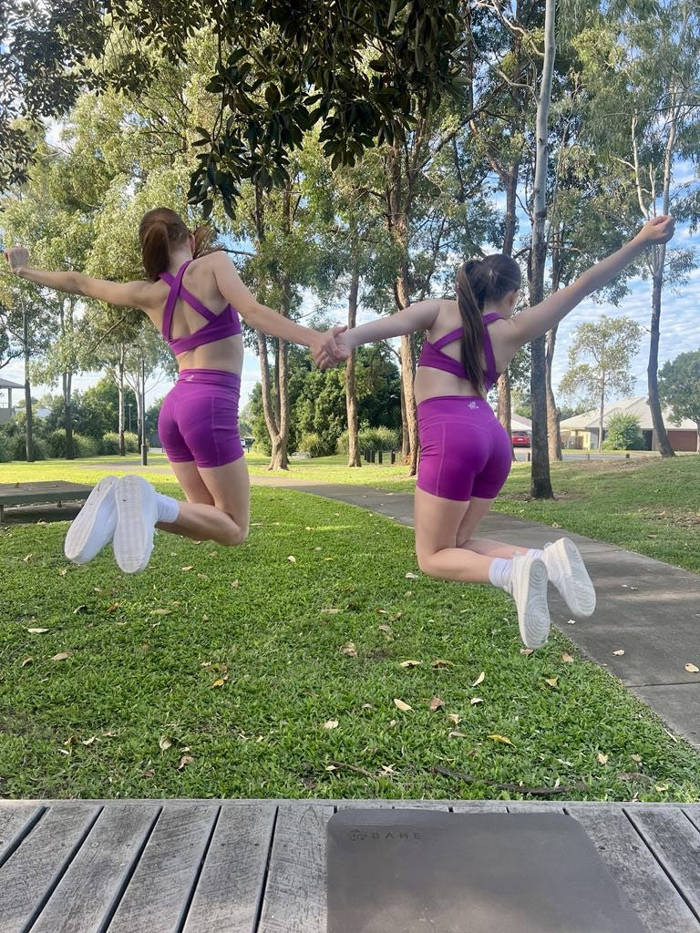 Vivienne Shorties - Shape Enhancer Double V - Dark Fuschia